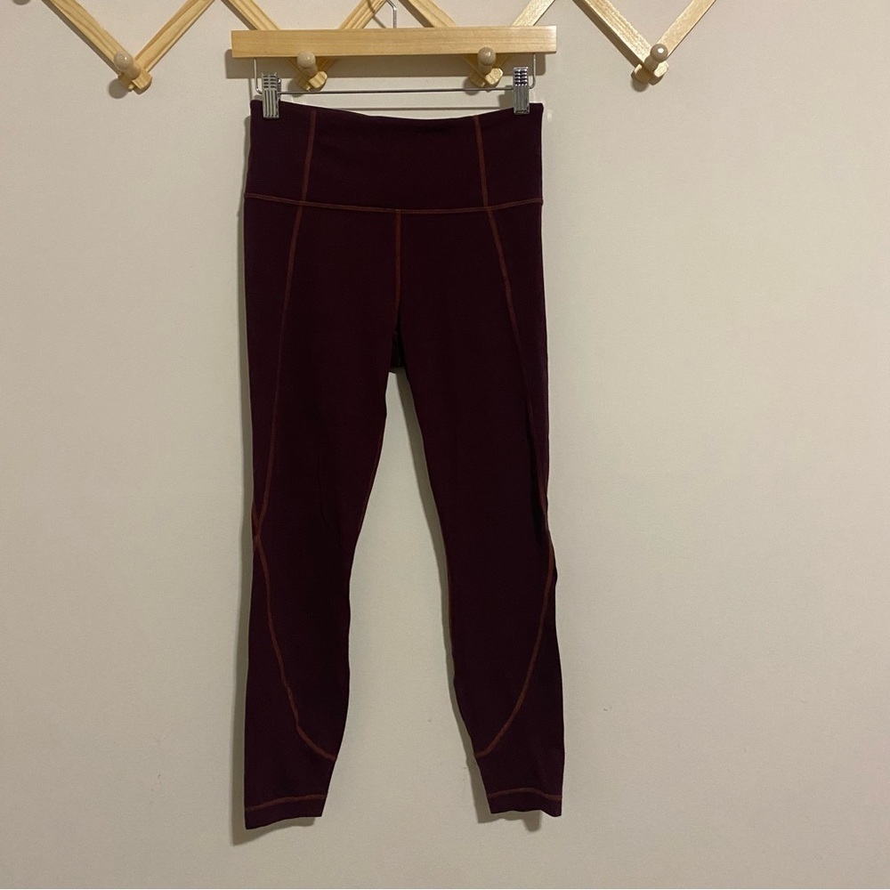 Athleta Maroon 7/8 Length Leggings size Small